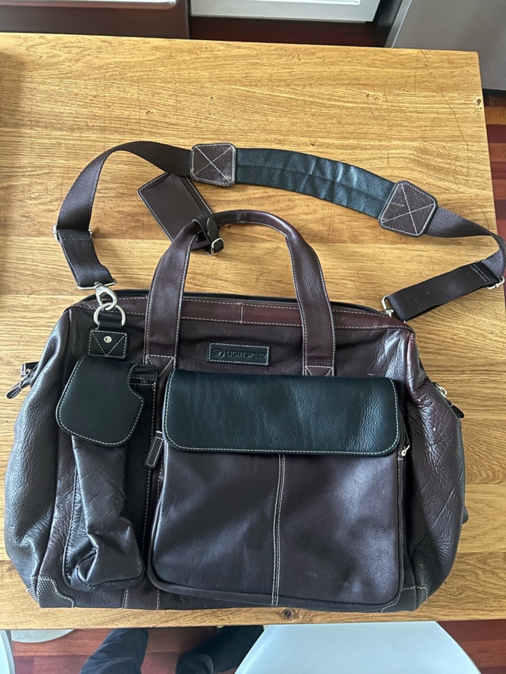 Men's Leather Messenger Bag in Dark Brown and Black - Picture 4 of 4
